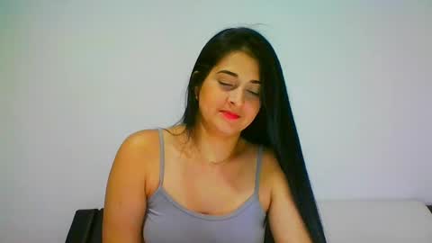 estehfania online show from 13, 2, 2025