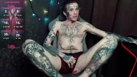 Snapshot of lone1ycrystal chatting on 22, 12, 2025 Chris online show from 22, 12, 2025