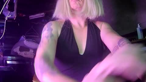 Snapshot of longbeachcd69 chatting on 30, 11, 2025 longbeachcd69 online show from 30, 11, 2025