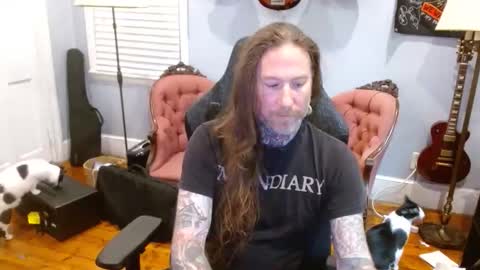 Snapshot of longhair021 chatting on 8, 9, 2025 longhair online show from 8, 9, 2025