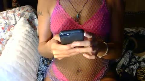 Snapshot of longlegstammy chatting on 10, 9, 2025 Cutenurse91 online show from 10, 9, 2025