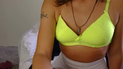 Snapshot of longlegstammy chatting on 16, 10, 2025 Cutenurse91 online show from 16, 10, 2025