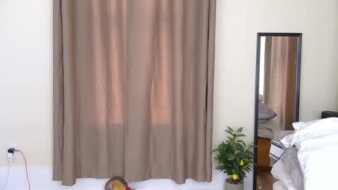 Snapshot of longlegstammy chatting on 13, 4, 2026 Cutenurse91 online show from 13, 4, 2026