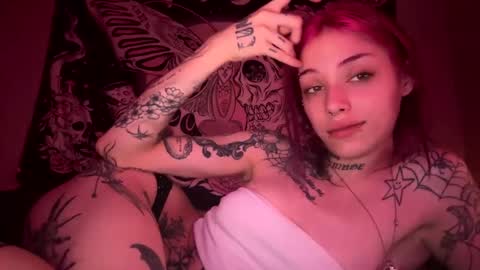 lookingforlona online show from 5, 10, 2025