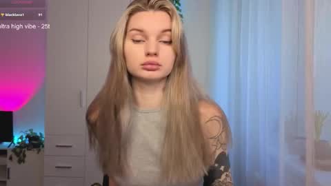 Snapshot of lookluna chatting on 26, 3, 2026 Luna online show from 26, 3, 2026