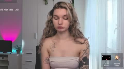 Snapshot of lookluna chatting on 1, 4, 2026 Luna online show from 1, 4, 2026