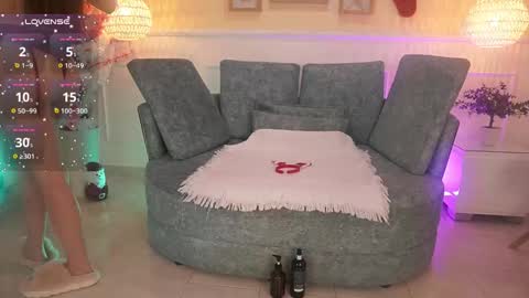 Loona Nyx online show from 18, 12, 2025