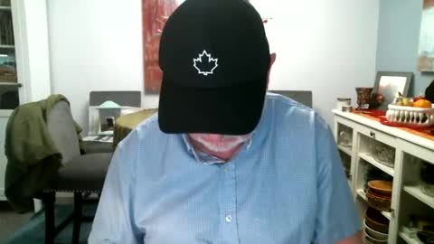 Snapshot of loop102 chatting on 1, 5, 2026 loop102 online show from 1, 5, 2026