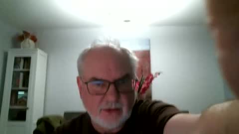 Snapshot of loop102 chatting on 1, 5, 2026 loop102 online show from 1, 5, 2026