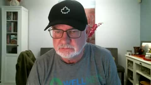 Snapshot of loop102 chatting on 3, 5, 2026 loop102 online show from 3, 5, 2026