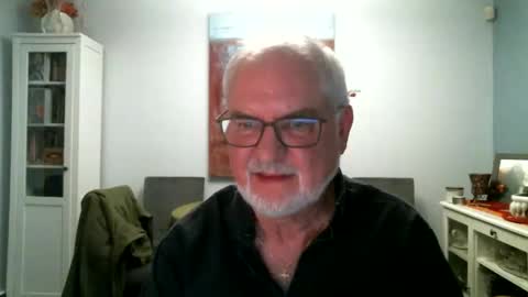 Snapshot of loop102 chatting on 14, 5, 2026 loop102 online show from 14, 5, 2026
