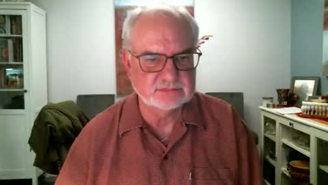 Snapshot of loop102 chatting on 23, 5, 2026 loop102 online show from 23, 5, 2026