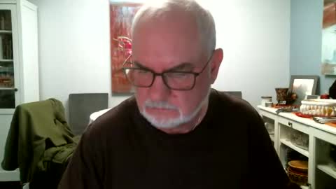 Snapshot of loop102 chatting on 8, 6, 2026 loop102 online show from 8, 6, 2026