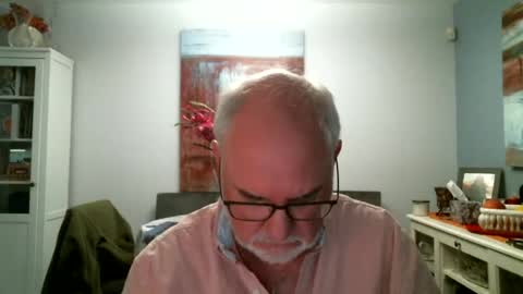 Snapshot of loop102 chatting on 9, 7, 2026 loop102 online show from 9, 7, 2026