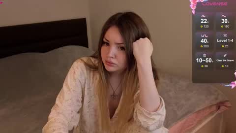 Snapshot of lora_amber chatting on 13, 10, 2025 Lora online show from 13, 10, 2025
