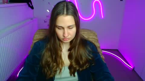 Snapshot of lora_kisses chatting on 14, 5, 2026 Lora online show from 14, 5, 2026