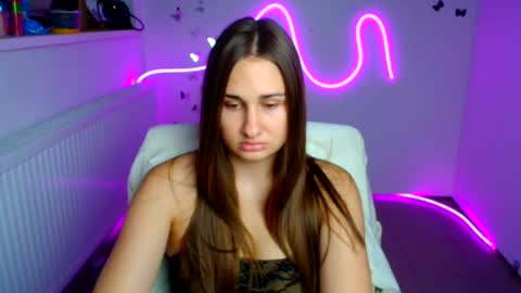Lora online show from 21, 7, 2026