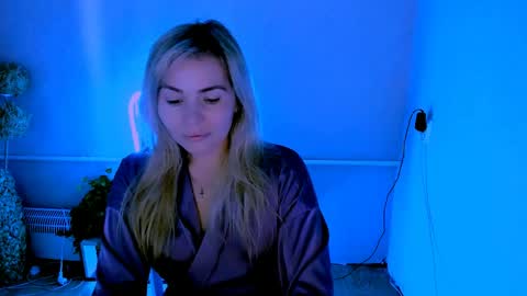 Lora online show from 6, 6, 2026