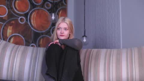 Lora online show from 8, 3, 2026