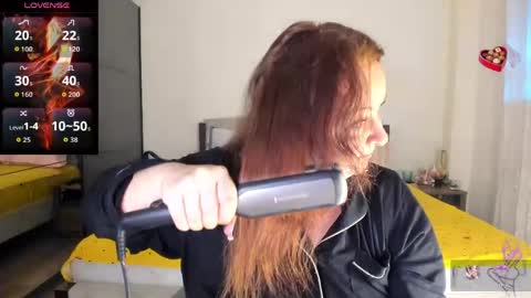 Snapshot of loraflame chatting on 19, 4, 2026 Lora online show from 19, 4, 2026