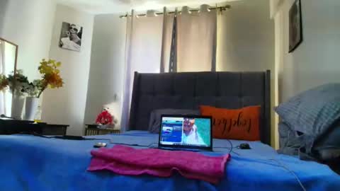 LORELAH online show from 30, 11, 2025