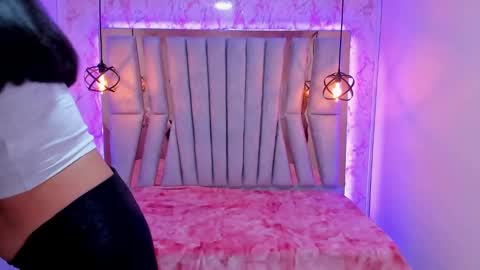 lorem_adams online show from 6, 2, 2025