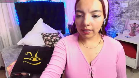 Snapshot of loren_44tits chatting on 8, 3, 2026 Loren online show from 8, 3, 2026