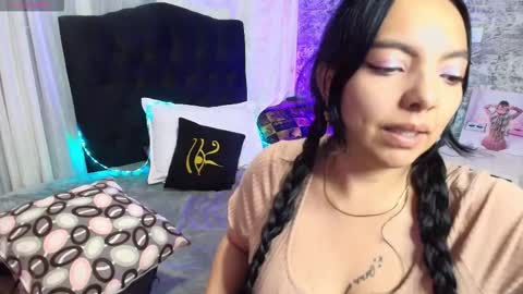Snapshot of loren_44tits chatting on 18, 3, 2026 Loren online show from 18, 3, 2026