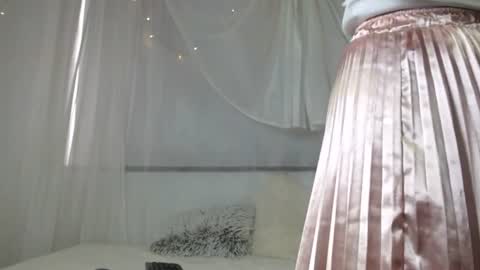 Loren online show from 5, 8, 2026