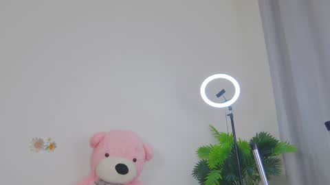 Hi Im Lorena an independent model Im waiting for you for any craziness you dream of... online show from 21, 1, 2025