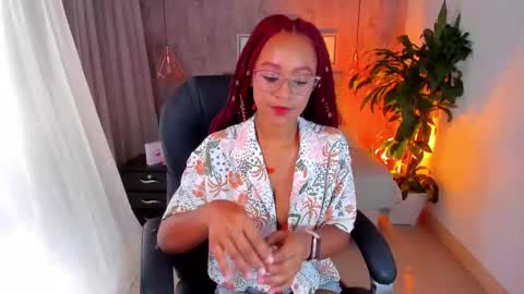 Snapshot of lorena_vieira_ chatting on 7, 12, 2024 Lorena Vieira online show from 7, 12, 2024