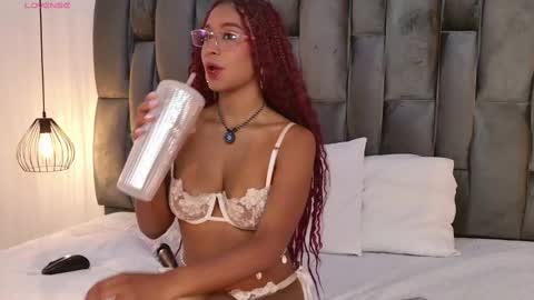 Snapshot of lorena_vieira_ chatting on 29, 9, 2025 Lorena Vieira online show from 29, 9, 2025