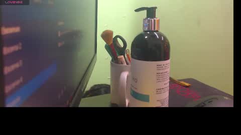 Snapshot of lorenapinto_ chatting on 27, 6, 2026 lore online show from 27, 6, 2026