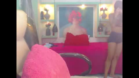 Snapshot of lorenapinto_ chatting on 25, 7, 2026 lore online show from 25, 7, 2026
