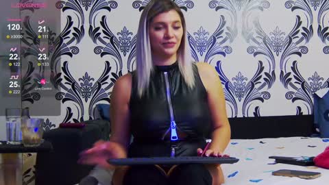 Snapshot of lorenaryan chatting on 8, 2, 2025 lorenaryan online show from 8, 2, 2025