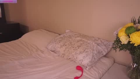 Snapshot of lorenella chatting on 10, 4, 2026 Loren online show from 10, 4, 2026