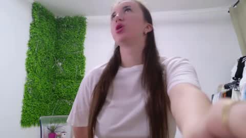 Snapshot of lorennameliyy chatting on 17, 2, 2025 Amelia online show from 17, 2, 2025