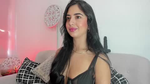 Snapshot of lorens_martin chatting on 1, 2, 2025 L O R E N online show from 1, 2, 2025