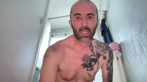 Snapshot of lorenzo44300 chatting on 15, 12, 2025 lorenzo44300 online show from 15, 12, 2025