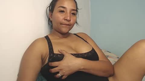 Snapshot of loretta_ chatting on 6, 2, 2026 Loretta Gmez online show from 6, 2, 2026