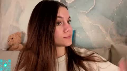 Snapshot of lorettadunnelli chatting on 7, 5, 2026 Chloe for Fan BlackHole online show from 7, 5, 2026