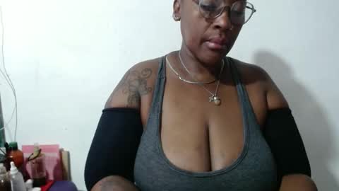 loretybighot online show from 28, 2, 2025