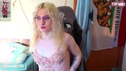 Snapshot of lori_myaf chatting on 9, 4, 2026 Lori ----------------------------------- online show from 9, 4, 2026