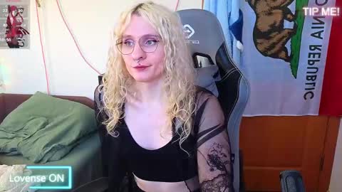 Snapshot of lori_myaf chatting on 20, 4, 2026 Lori ----------------------------------- online show from 20, 4, 2026