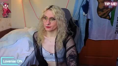 Snapshot of lori_myaf chatting on 25, 4, 2026 Lori ----------------------------------- online show from 25, 4, 2026