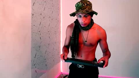 Lorian Vikel  online show from 24, 9, 2025