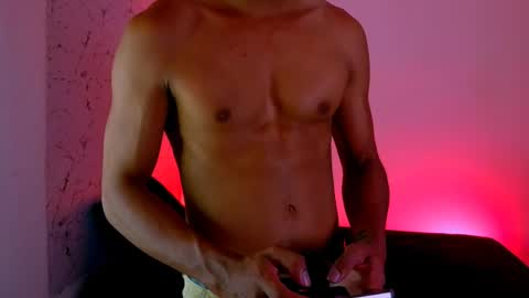 Snapshot of lorian_vikel chatting on 5, 4, 2026 Lorian Vikel online show from 5, 4, 2026