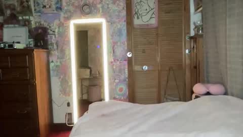 Snapshot of lorikane chatting on 16, 3, 2026 Lorelai Kane online show from 16, 3, 2026