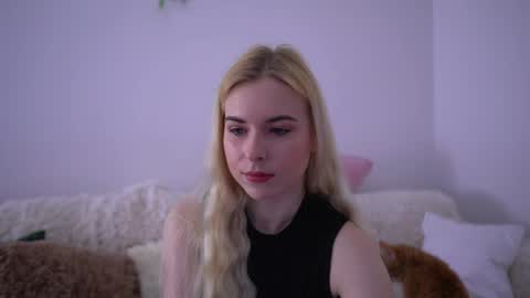 Snapshot of lorrie_love_story chatting on 5, 4, 2026 Lorrie online show from 5, 4, 2026