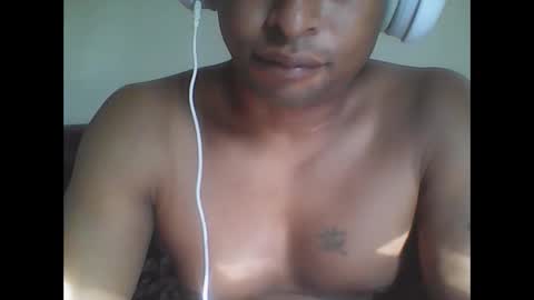 Snapshot of lostgeckoks chatting on 8, 11, 2025 LostGeckos online show from 8, 11, 2025